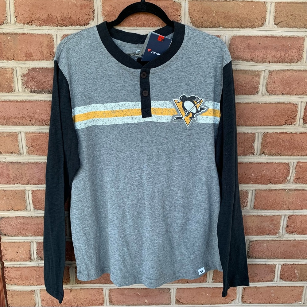 Spectacular Pittsburgh Penguins Adult long sleeve henley size: L